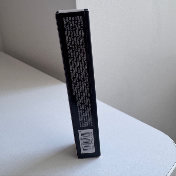 Kat Von D Lock-It Concealer Crème - Medium 23 Cool - NEW! - Picture 4 of 8